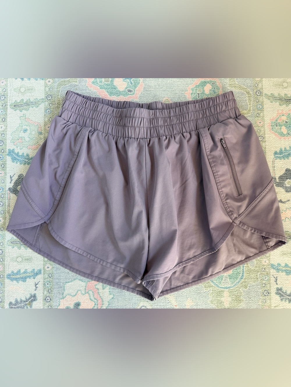 Women's Elastic Waist Performance Shorts - Dusty Lavender